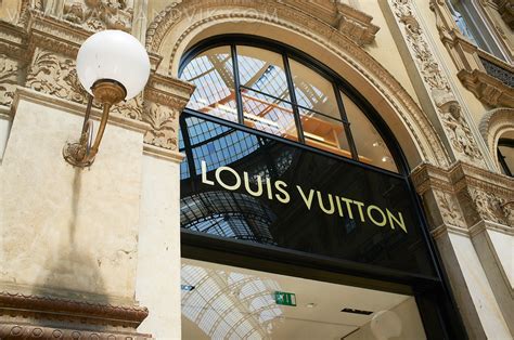 outlet louis vuitton milano|lv italy official website.